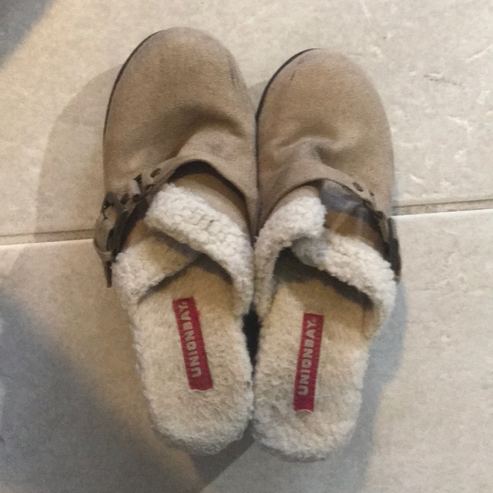 🔥Tan Union bay girls heels size 5🔥